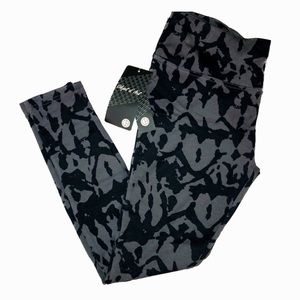 🏃🏻‍♀️OBJET D’ ART- YOGA PANTS